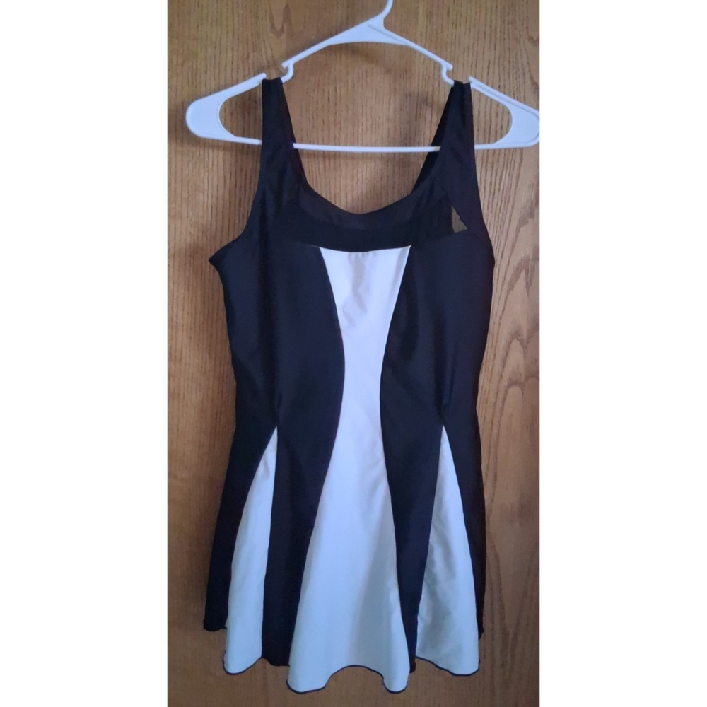 One Piece Black White Swim Dress W/ Shorts Full Coverage Size Med Flounce Skirt